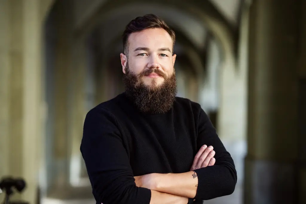 Simon Schütz